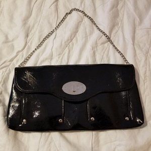 Daisy Fuentes envelope bag with chain strap